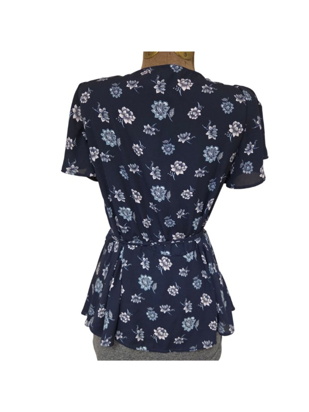 LOFT Floral Wrap Blouse Womens Size S Short Flutter Sleeves Belted Waist Blue - Picture 6 of 8